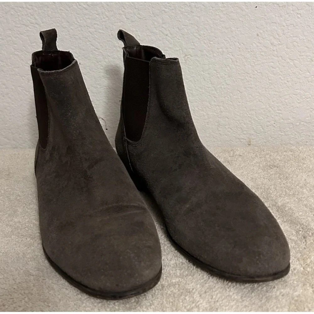 URBAN OUTFITTERS Men's Size 11 Faux Suede Chelsa Boots SB320